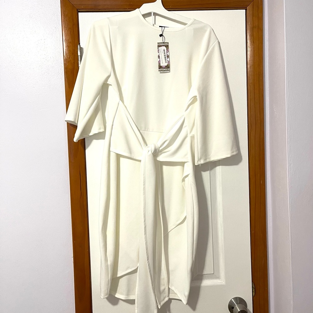 White Boohoo Wrap dress